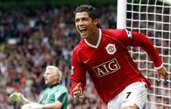 Ronaldo suýt rời MU để chuyển đến Valencia năm 2006 như thế nào?