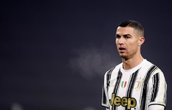 Ronaldo phản ứng gay gắt sau thất bại nặng nề của Juventus 