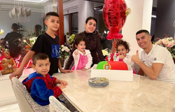 Cristiano Ronaldo tổ chức sinh nhật thứ 36 và lời hứa thú vị