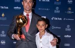 Ronaldo chia sẻ hài hước về con trai cả Cristiano Jr.  