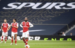 Ngôi sao Arsenal bị chế giễu sau cú tắc bóng “tệ nhất từng thấy”