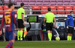 Barca “sôi máu” về thống kê phạt đền từ VAR sau trận thua Real
