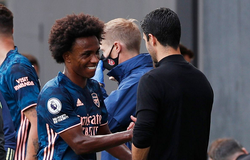 Tân binh "giá rẻ" Arsenal in dấu giày cả 3 bàn ở ngày ra mắt