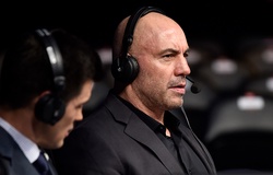 Bình luận viên UFC Joe Rogan kí hợp đồng 100 triệu đô với Spotify