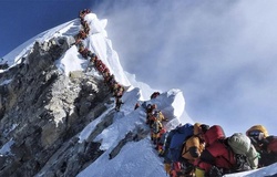 Nơi cao nhất thế giới, đỉnh Everest cũng không thoát khỏi COVID-19