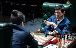 Kết quả bán kết giải cờ vua Legends of Chess ngày 01/08: Vua cờ Carlsen vào chung kết