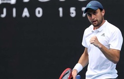 Aslan Karatsev - "kẻ diệt khổng lồ" ở giải tennis Australian Open 2021 là tay vợt như thế nào?