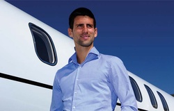 Soi xem máy bay riêng của sao tennis Djokovic có gì lạ