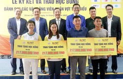 Trường Cao đẳng Quốc tế Kent trao học bổng hơn 800 triệu đồng cho 4 sao tennis