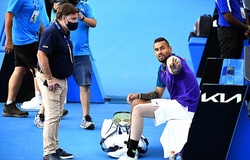 Siêu quậy tennis Nick Kyrgios lại mắng trọng tài và dọa bỏ cuộc, đồng thời không quên "đá xoáy" ATP