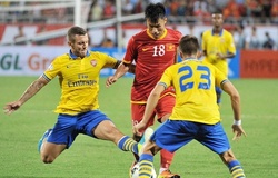 Đội hình Arsenal sang Việt Nam năm 2013 giờ ra sao?