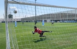 Ronaldo gây choáng khi ghi bàn thắng "điên rồ" trong buổi tập