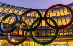 Tokyo 2020 lùi 1 năm gây tổn thất kinh khủng: Riêng IOC đã là con số khổng lồ!
