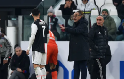 Ronaldo được chuyển đổi từ CR7 sang CR9 như thế nào? 