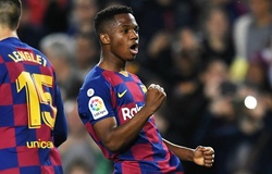 Ansu Fati xuất sắc hơn Messi trong mùa đầu đá ở La Liga