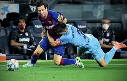 Messi buộc đối thủ phải chơi bóng bầu dục để ngăn cản