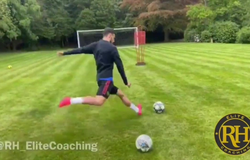 Bruno Fernandes khiến fan MU ngây ngất về khả năng sút phạt