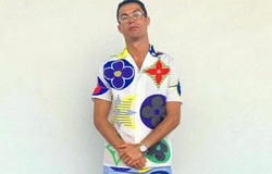Ronaldo bị đồng đội "troll" vì mặc quần áo khác người