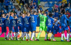 Filip Nguyễn dự bị, Slovan Liberec giành lợi thế tranh vé Europa League
