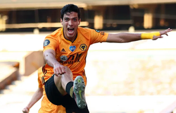 Tin bóng đá 30/6: MU bị ép giá mua tiền đạo Wolves 