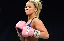 Bellator MMA hứng thú với mỹ nữ bị bỏ rơi từ UFC