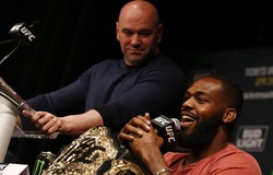 UFC đồng ý đàm phán đưa Jon Jones lên hạng