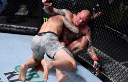 Thua thê thảm Rakic, Anthony Smith tính nước xuống hạng