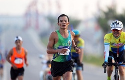 “Dị nhân marathon” Lê Văn Tuấn và cuộc soán ngôi trước các tài năng trẻ