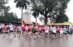 Gần 1000 người tham gia giải chạy tập thể tại Thái Nguyên chào mừng Ngày chạy Olympic