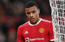 Cô sinh viên 18 tuổi tố cáo Greenwood lần đầu lên tiếng