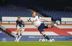 Harry Kane đi vào lịch sử Ngoại hạng Anh bằng cú đúp đặc biệt