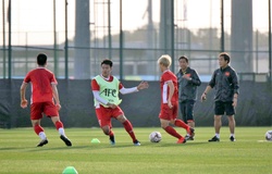 Tin bóng đá Việt Nam chiều 15/1: Duy Mạnh bị phạt nặng, Việt Nam xáo trộn lớn nơi hàng thủ