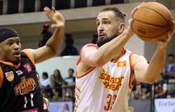 Mono Vampire 83-98 Saigon Heat: Khi Kyle Barone hóa thân thành máy ném 3 điểm