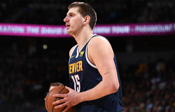 Nikola Jokic chơi thăng hoa với triple-double, hãy đem ngay trung phong này đến All-Star nào!