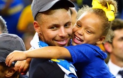 Với con gái Riley, Stephen Curry tỏ ra hối tiếc vì hành động năm 2015