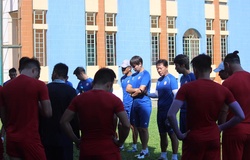 CLB TP HCM bất đắc dĩ trở thành “Bệnh viện Chợ Rẫy”