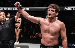 Ben Askren bật "chế độ nghiêm túc" cho UFC 235