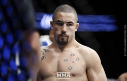 Robert Whittaker muốn đấu với Israel Adesanya hơn Kelvin Gastelum