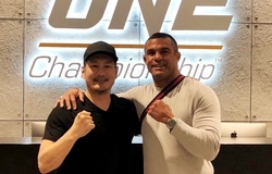 ONE Championship chính thức ký hợp đồng với Vitor Belfort