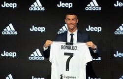 Ronaldo giúp Juventus tăng thêm 81% thu nhập bán áo đấu và đồ lưu niệm