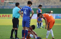 “Ăn đòn” từ HLV Huỳnh Đức, Hà Đức Chinh có tỉnh giấc?