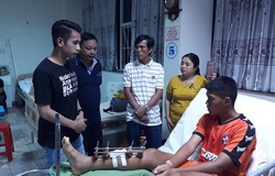 ĐT Việt Nam thực hiện nghĩa cử cao đẹp với cầu thủ trẻ bị gãy chân