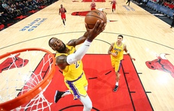 Có lẽ chính Michael Jordan đã tiếp thêm năng lượng cho LeBron James đua playoffs