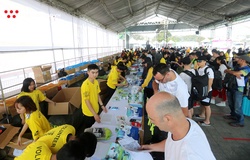 Hàng ngàn runner "đổ bộ" về Quảng trường Lâm Viên nhận bib thi đấu tại DLUT 2019
