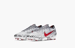 Cận cảnh giày Nike Vapor NJR “Silêncio” của Neymar