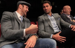 Eddie Hearn chê Tyson Fury "quá dại" khi chọn ESPN