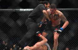 Giới chuyên môn nói gì về pha KO không tưởng của Anthony Pettis