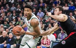 Bùng nổ với 34 điểm, "Á Thần" Giannis Antetokounmpo vẫn chưa vượt qua được chấn thương