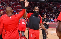 James Harden chẳng cần quá nóng máy nhưng đối thủ cũng tự đầu hàng