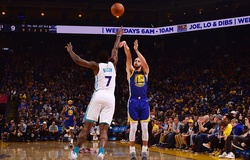 Bếp trưởng Stephen Curry "làm lẩu" cả Hornets bất chấp DeMarcus Cousins bị đuổi